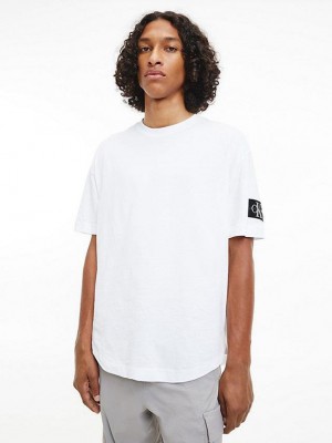 White Calvin Klein Relaxed Monogram Badge Men T-Shirt | RIAT-23149
