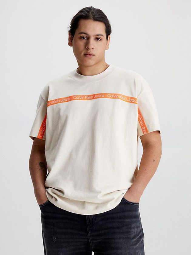 Beige Calvin Klein Logo Tape Men T-Shirt | PJHI-52409