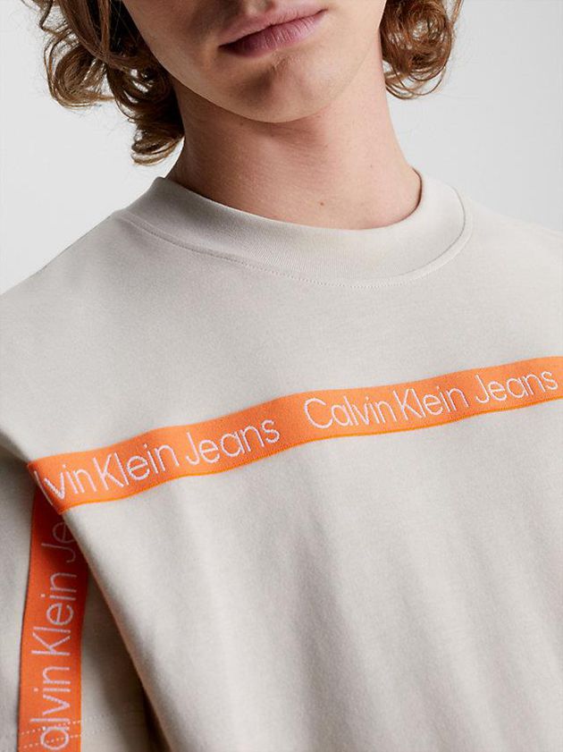 Beige Calvin Klein Logo Tape Men T-Shirt | PJHI-52409
