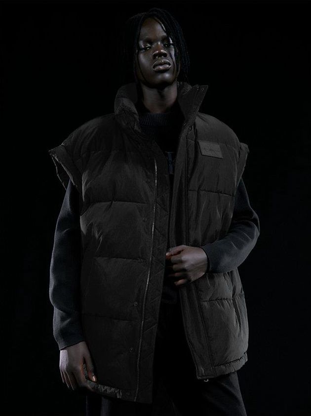 Black Calvin Klein Unisex Oversized Puffer Men Vest | CHZQ-31845