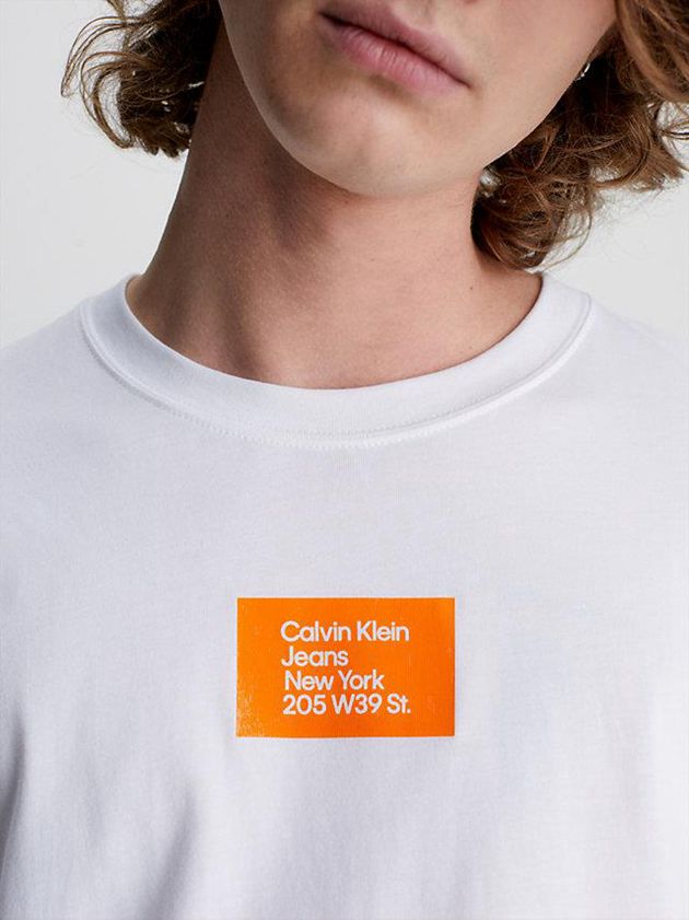 White Calvin Klein Badge Men T-Shirt | AGCR-40957