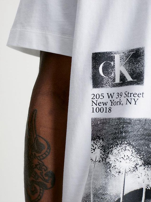 White Calvin Klein Relaxed Photo Graphic Men T-Shirt | VZDE-27456