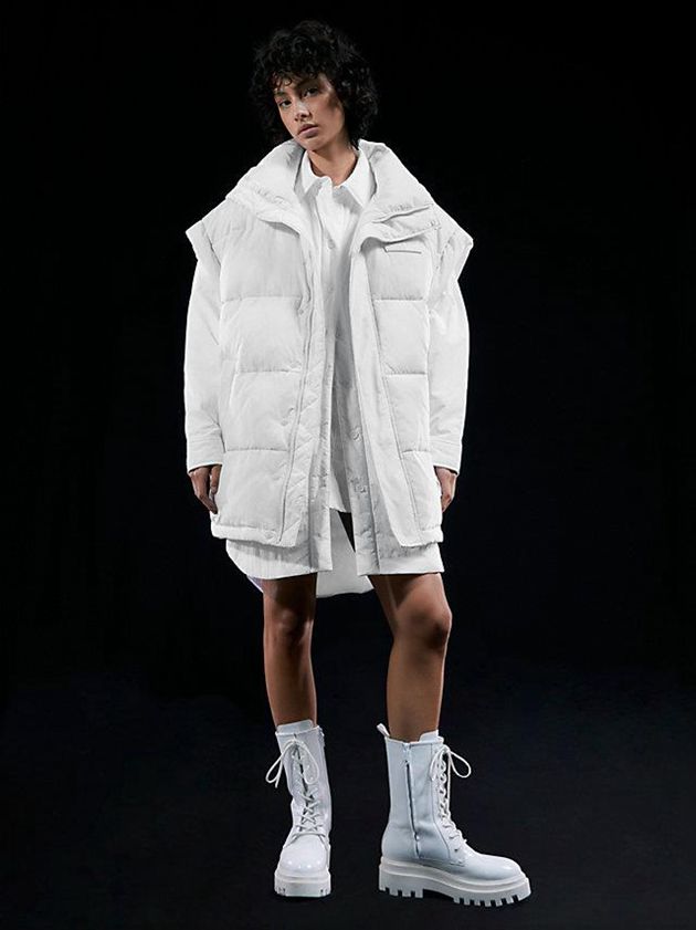 White Calvin Klein Unisex Oversized Puffer Men Vest | CIJK-53407