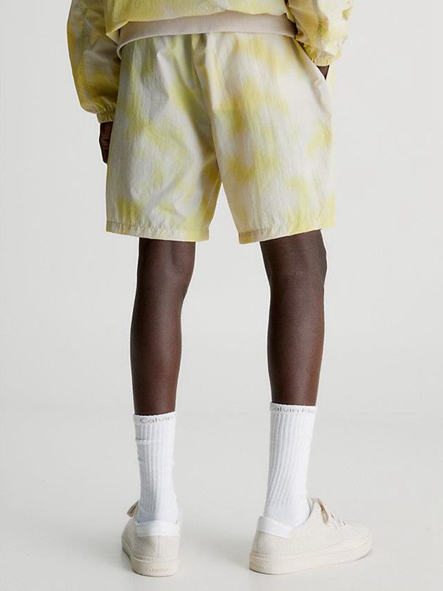 Yellow Calvin Klein Relaxed Tie Dye Men Shorts | BUSI-86935